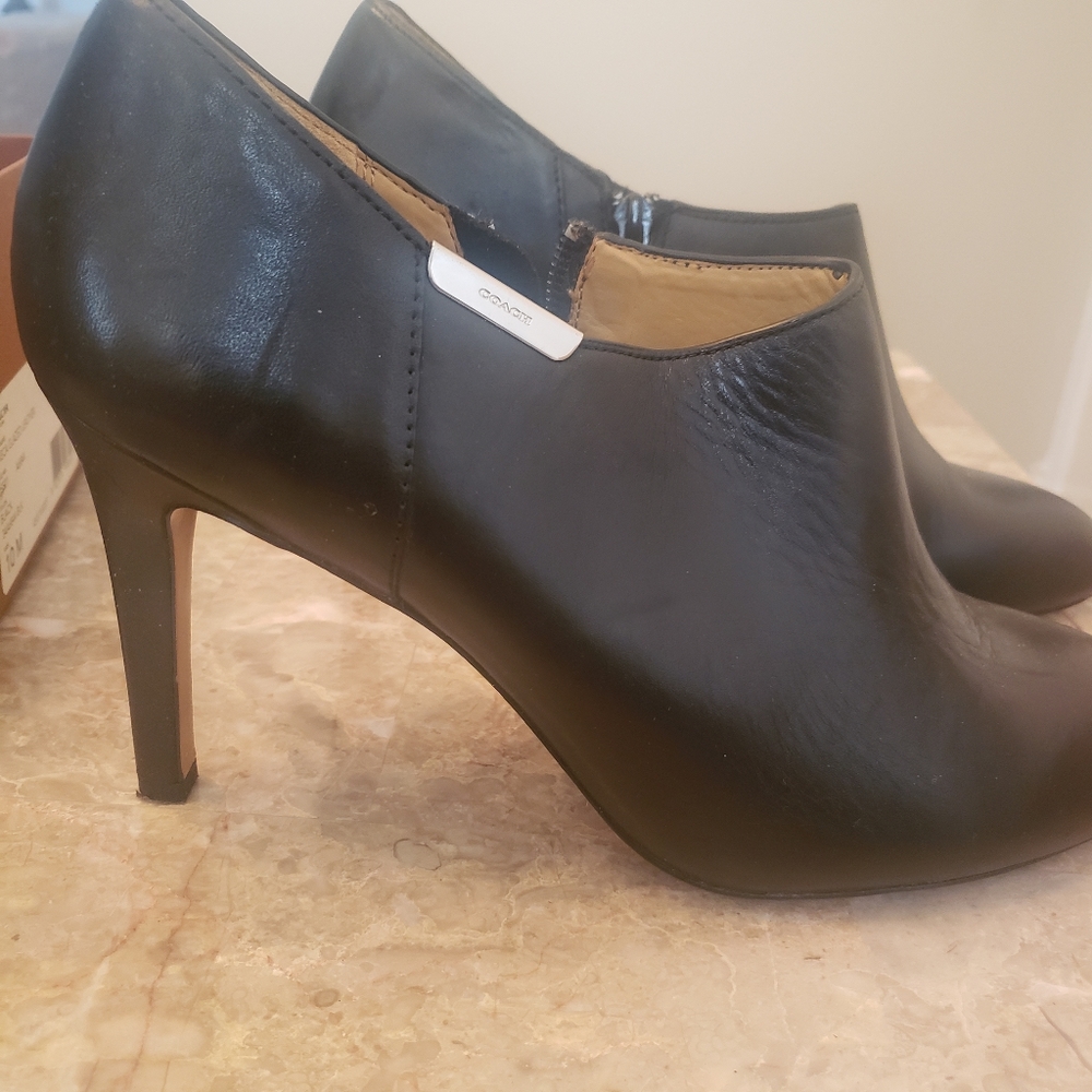 Booties   Coach - Picture 2 of 6